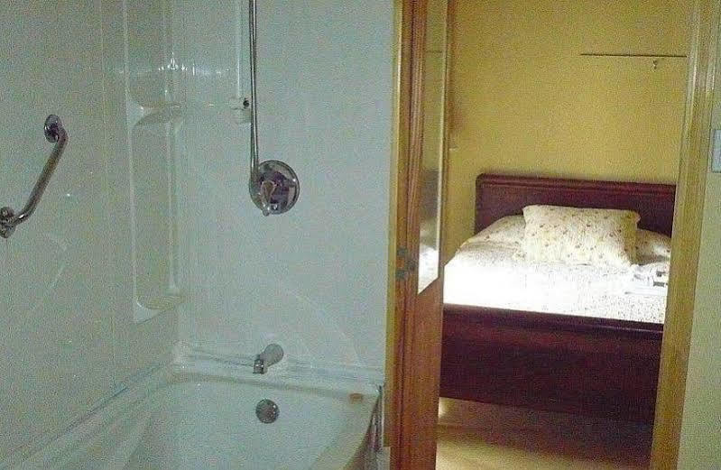 Bed and Breakfast L'Intendant Квебек Экстерьер фото